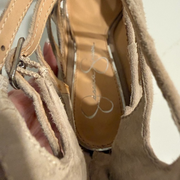 💋 Jessica Simpson Beige Strappy Heels (B002) - Picture 2 of 11